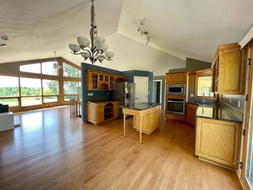 6701 15 Avenue, Edson, AB - Indoor