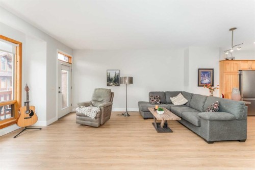 2-300 Eagle Terrace Road, Canmore, AB - Indoor Photo Showing Living Room