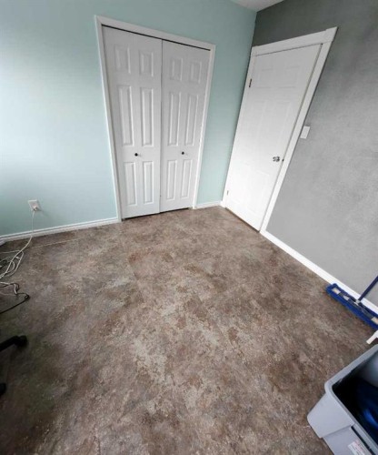 300 Hammond Drive, Fox Creek, AB - Indoor Photo Showing Other Room