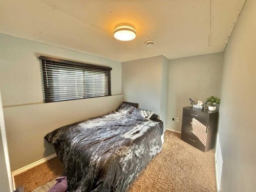 126 Maligne Drive, Hinton, AB - Indoor Photo Showing Bedroom