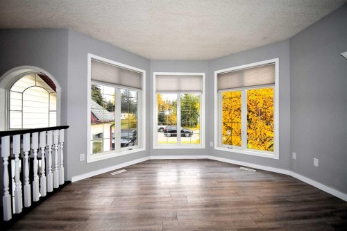 309 Eaton Drive, Hinton, AB - Indoor Photo Showing Other Room