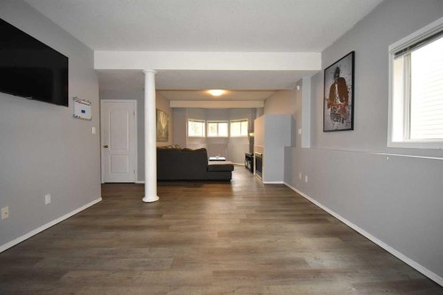 309 Eaton Drive, Hinton, AB - Indoor Photo Showing Other Room