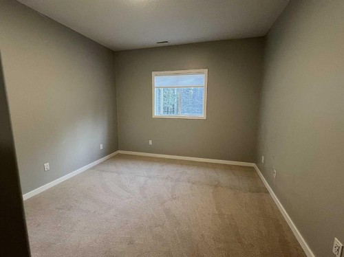 309 Eaton Drive, Hinton, AB - Indoor Photo Showing Other Room