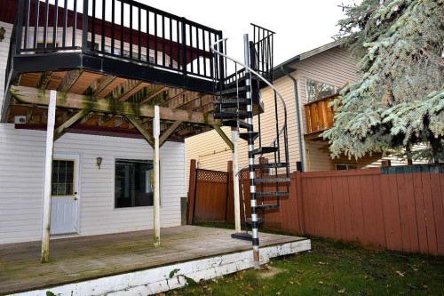 309 Eaton Drive, Hinton, AB - Outdoor With Exterior