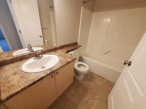 411-1615 41 Street, Edson, AB - Indoor Photo Showing Bathroom