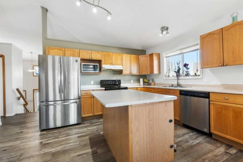 23 Patterson Place, Whitecourt, AB - Indoor Photo Showing Kitchen