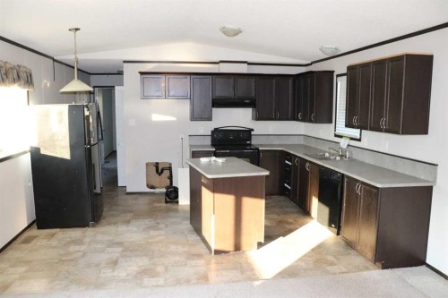 810 52 Street, Edson, AB - Indoor Photo Showing Kitchen
