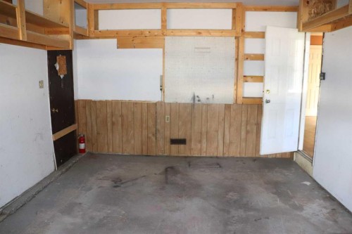 5505 13 Avenue, Edson, AB - Indoor