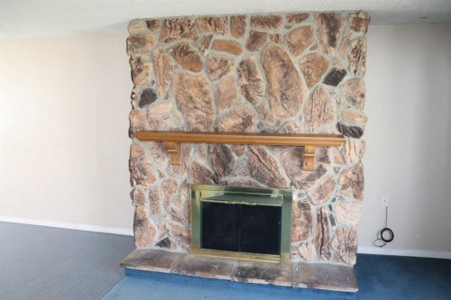 5505 13 Avenue, Edson, AB - Indoor With Fireplace