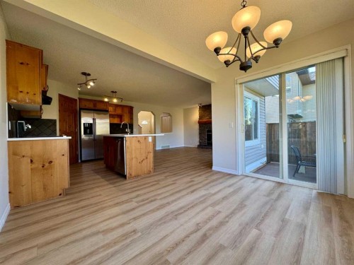 70 Glensummit Close, Cochrane, AB - Indoor