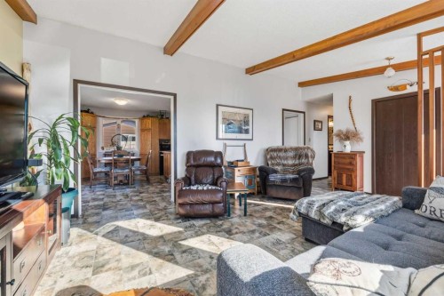 34 Hollinger Drive, Swan Hills, AB - Indoor Photo Showing Living Room