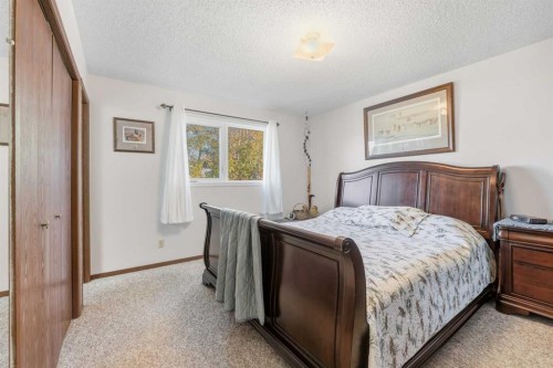 34 Hollinger Drive, Swan Hills, AB - Indoor Photo Showing Bedroom