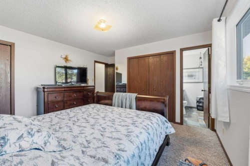 34 Hollinger Drive, Swan Hills, AB - Indoor Photo Showing Bedroom