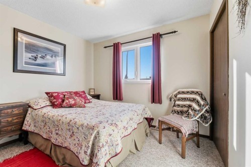 34 Hollinger Drive, Swan Hills, AB - Indoor Photo Showing Bedroom