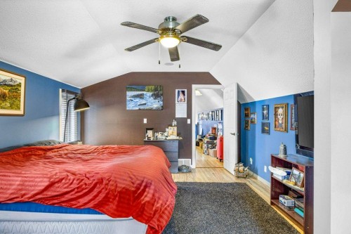 412 Cougar Street, Banff, AB - Indoor Photo Showing Bedroom