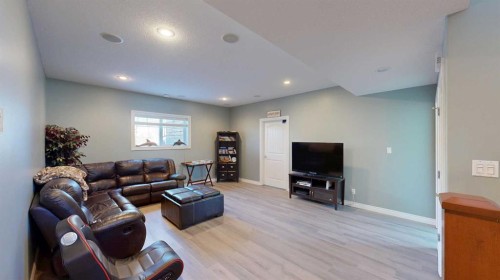 39 Cedar Heights, Whitecourt, AB - Indoor Photo Showing Living Room