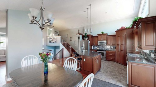 39 Cedar Heights, Whitecourt, AB - Indoor Photo Showing Dining Room