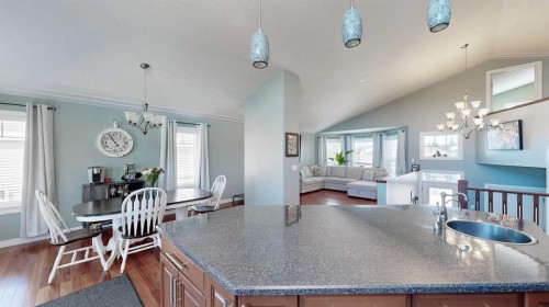 39 Cedar Heights, Whitecourt, AB - Indoor Photo Showing Dining Room