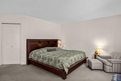 147 Benchlands Terrace South, Canmore, AB - Indoor Photo Showing Bedroom
