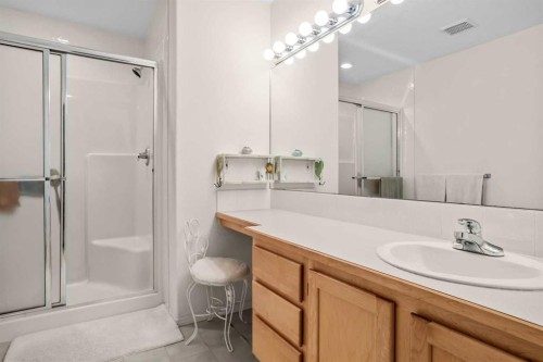 147 Benchlands Terrace South, Canmore, AB - Indoor Photo Showing Bathroom