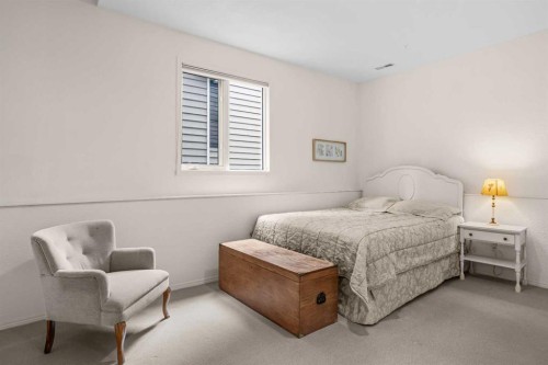 147 Benchlands Terrace South, Canmore, AB - Indoor Photo Showing Bedroom