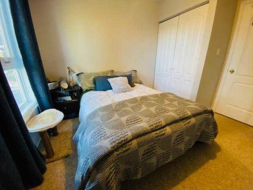 338-457 Collinge Road, Hinton, AB - Indoor Photo Showing Bedroom