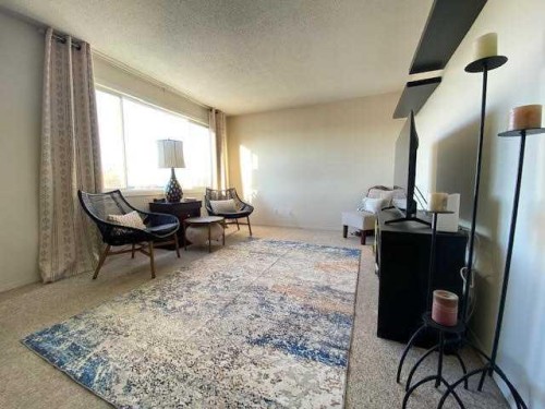 338-457 Collinge Road, Hinton, AB - Indoor