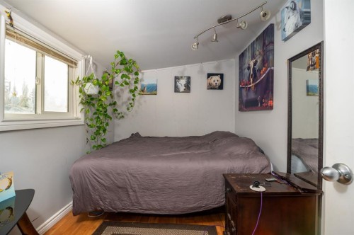 5204 51 Avenue, Colinton, AB - Indoor Photo Showing Bedroom