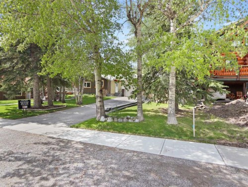 23 Barrier Mountain Drive, Exshaw, AB 