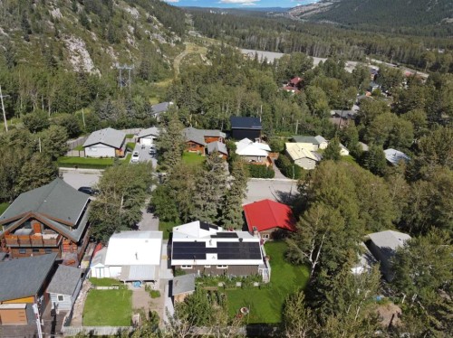 23 Barrier Mountain Drive, Exshaw, AB 