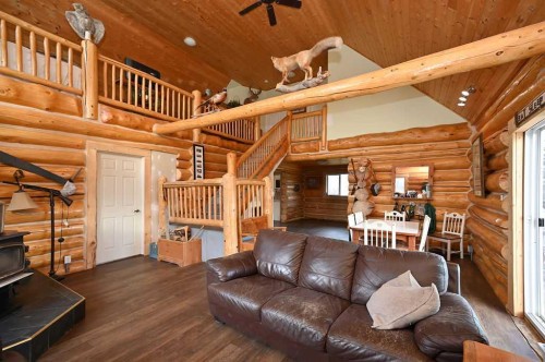 635013 Range Road 225, Athabasca, AB - Indoor Photo Showing Living Room