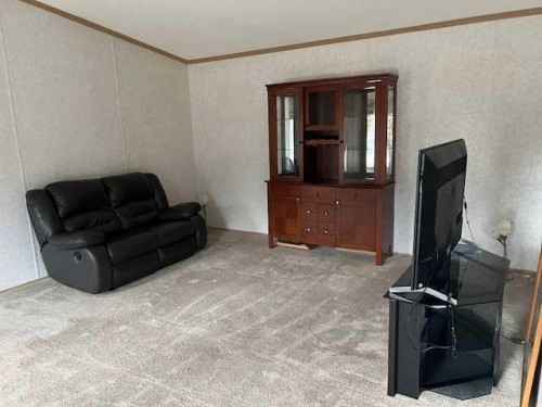 40 Railway Avenue, Blue Ridge, AB - Indoor