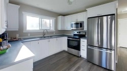 5309 Valley Road Street  Robb, AB T0E 1X0