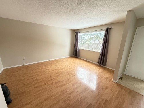 27-441 Switzer Drive, Hinton, AB - Indoor Photo Showing Other Room