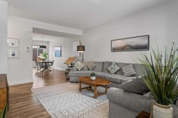 216 Clydesdale Avenue  Cochrane, AB T4C 2S5