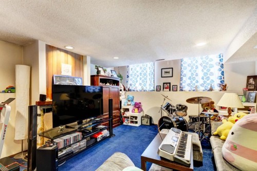 B-123 Grizzly Street, Banff, AB - Indoor