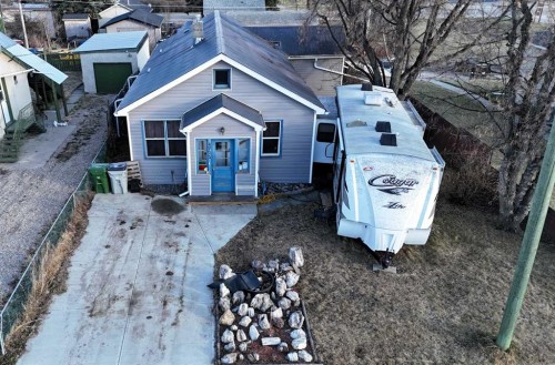 4725 5 AVE  Edson, AB T7E 1C6