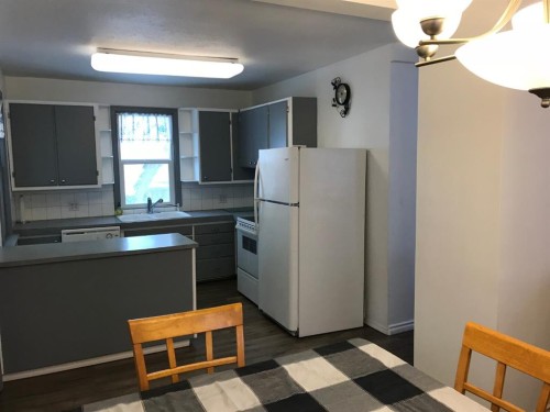 4725 5 Ave, Edson, AB - Indoor Photo Showing Kitchen