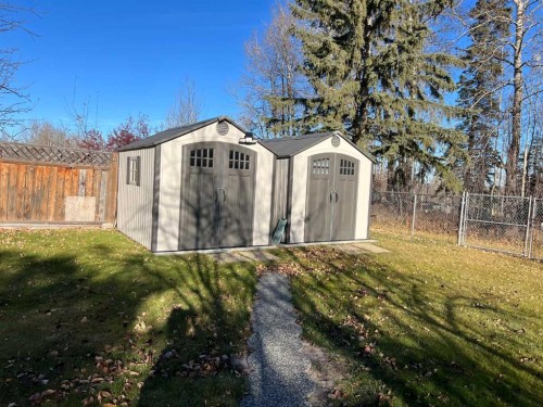 706 Hammond Drive North, Fox Creek, AB - Outdoor