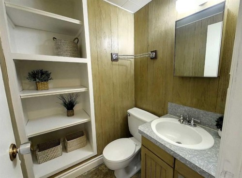 5101 7Th Avenue, Edson, AB - Indoor Photo Showing Bathroom