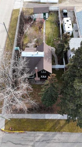 5101 7Th Avenue, Edson, AB - Outdoor