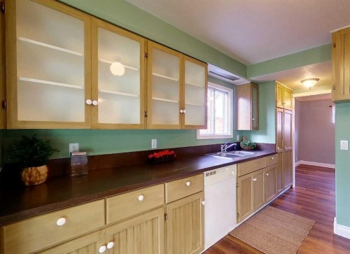 5101 7Th Avenue, Edson, AB - Indoor Photo Showing Kitchen With Double Sink