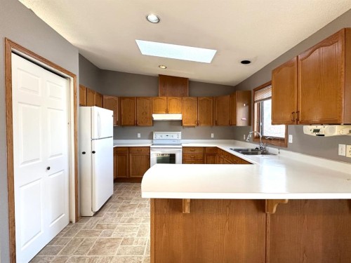 165 Park Drive, Whitecourt, AB - Indoor Photo Showing Kitchen With Double Sink