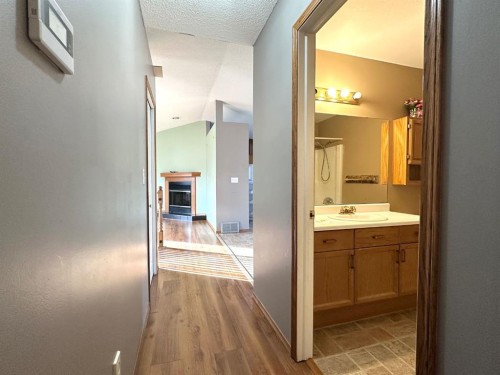 165 Park Drive, Whitecourt, AB - Indoor Photo Showing Bathroom