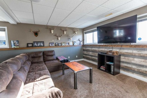 102 Marciszyn Place, Hinton, AB - Indoor Photo Showing Living Room