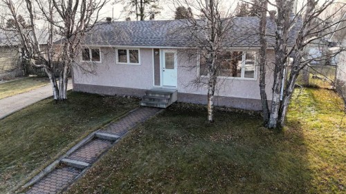 4323 9 Avenue, Edson, AB - Outdoor