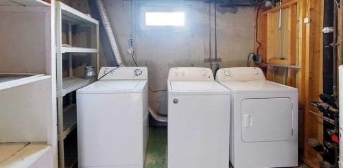 4323 9 Avenue, Edson, AB - Indoor Photo Showing Laundry Room