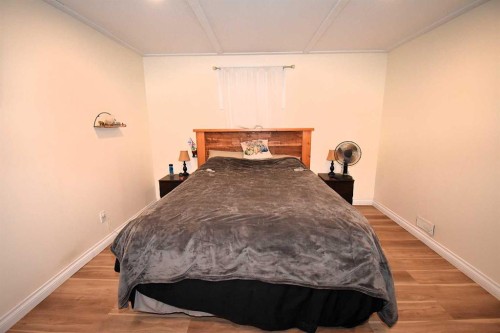 121 Chetamon Drive, Hinton, AB - Indoor Photo Showing Bedroom