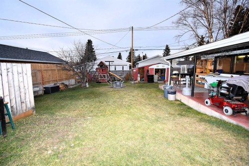 121 Chetamon Drive, Hinton, AB - Outdoor
