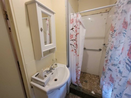 4901 4 Avenue, Edson, AB 